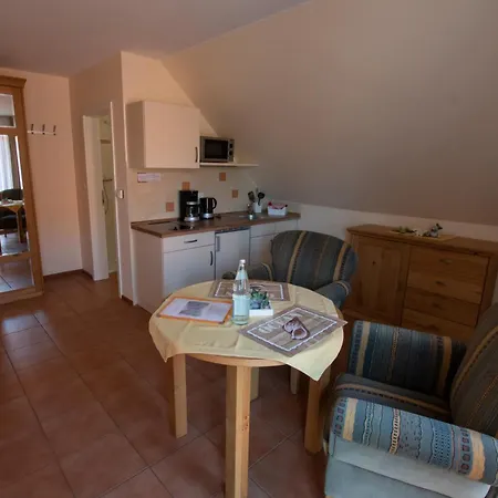 Und Rodenbaeck Apartmán